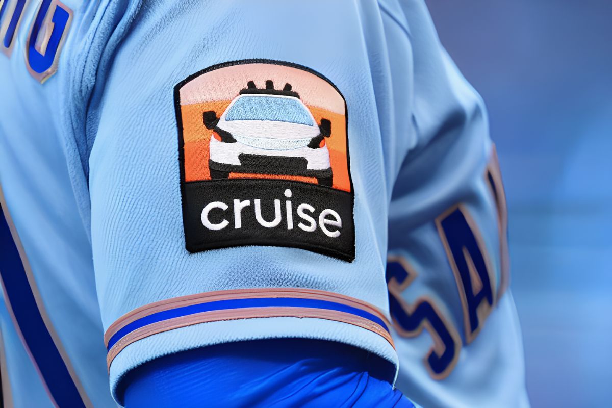 The San Francisco Giants have substituted the Cruise self-driving car uniform patch with another brand from GM