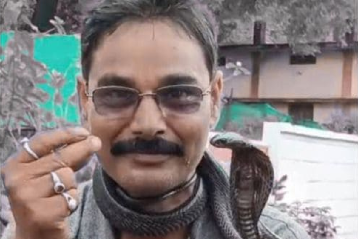Tragic Mistake: Man Dies After Placing Cobra Around His Neck